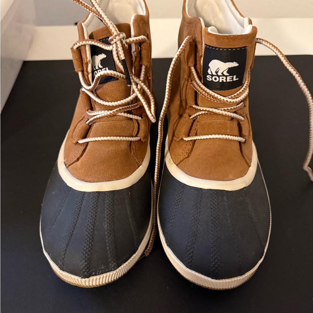 Sorel Tan and White Footwear